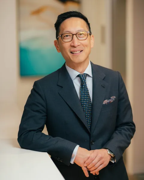 Dr Li-On Lam